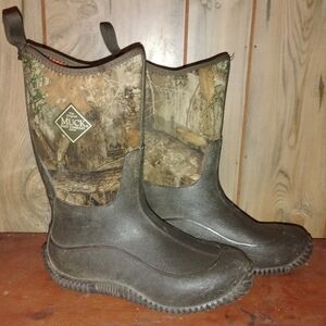 Kids muck boots